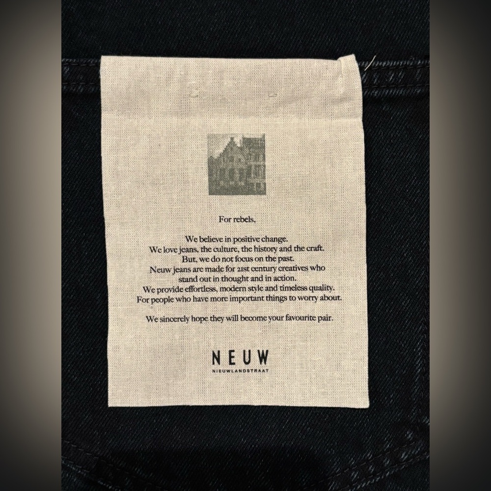 Neuw Relaxed Fit Jeans in Deep Blue - Picture 5 of 6